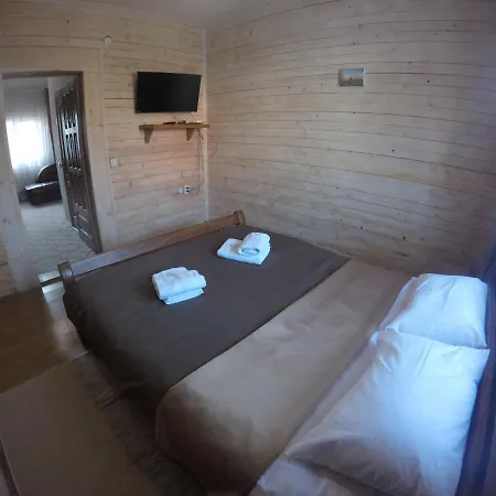 айворі хаус וילה מיקוליצ'ין