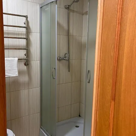 айворі хаус וילה מיקוליצ'ין