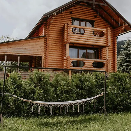 айворі хаус * מיקוליצ'ין