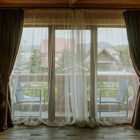 айворі хаус