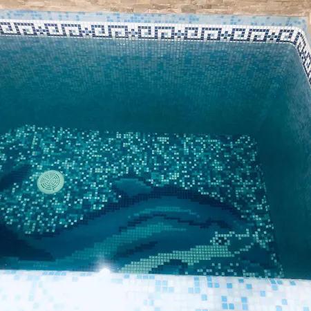 айворі хаус מיקוליצ'ין