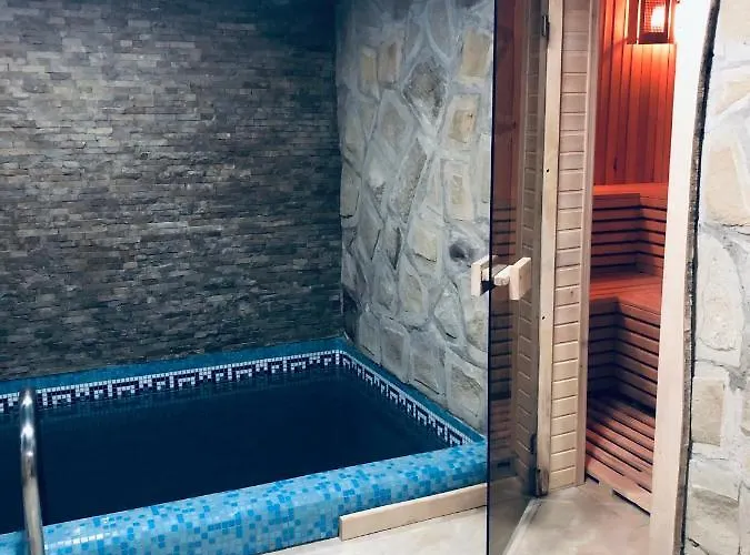 айворі хаус *